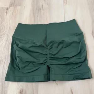 High-Rise Forest Green Women’s Bike Shorts - Sleek Active Fit thumbnail 5