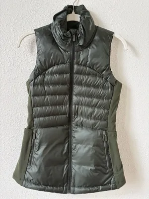 Lululemon Down For A Run Vest II Gator Green Size 4 Run Outdoors Sporty Gorpcore thumbnail 1