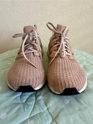 Adidas Ultraboost 4.0 sneakers in the "Ash Pearl size 9.5 thumbnail 9
