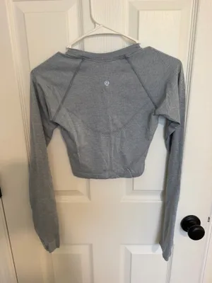 Lululemon cropped top thumbnail 2