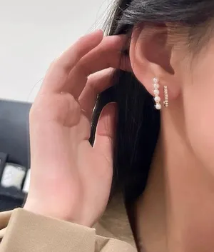 Double layer pearl zircon earrings 2023 new trendy simple cold unique earrings thumbnail 1