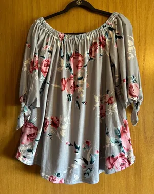 I Hippie Chic Shirt Women's XL Gray Floral Neck Short Sleeve Tie shirt thumbnail 1