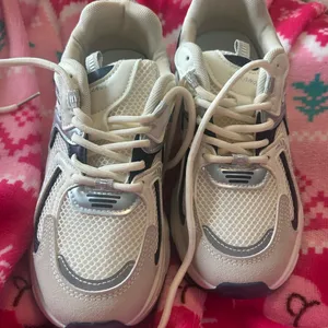 Women’s shoes White Size 5 thumbnail 1