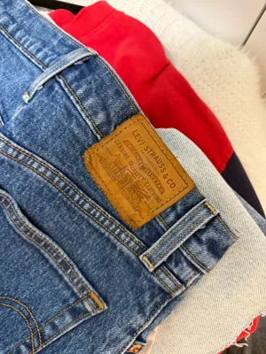 Levi’s Ribcage Shorts thumbnail 4