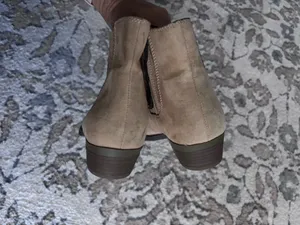 Universal Threads Women's Alena Western Memory Foam Boots - Tan Size 8.5. NWT. Has some minor scuffs from storage that can be easily cleaned. No damage. thumbnail 9