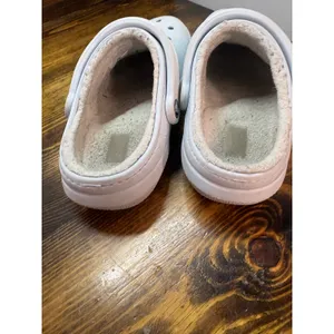 Crocs Light Blue Fur Lined Clogs Size‎ Women 6 thumbnail 7
