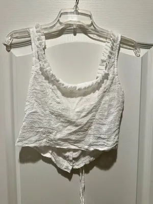 Adorable Boutique White Corset Top with Ruffled Edges - Perfect Condition! thumbnail 6