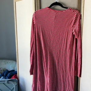 FINAL MARKDOWN GAP Vibrant Red and White Striped t shirt dress medium thumbnail 8