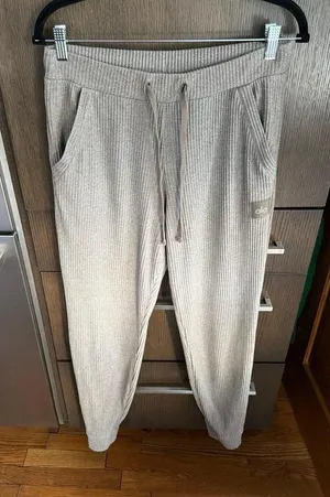 Alo Yoga Muse sweatpants in a neutral ivory‎ color women's medium thumbnail 1