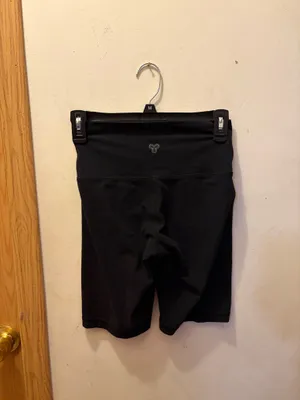 Aritzia (S) TNA biker shorts thumbnail 5