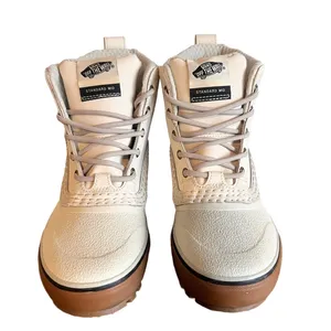 Vans NEW Unisex MTE Standard Mid Waterproof Cold Weather Boot Size 8.5 or 10 thumbnail 2