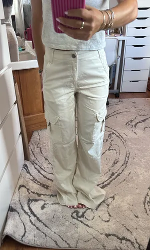 American Eagle Dreamy Drape Cargo Pants thumbnail 4
