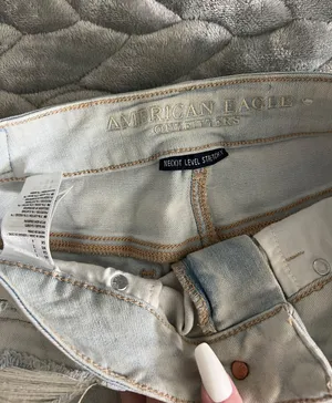 American Eagle Outfitters Midi Shorts thumbnail 3
