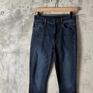 Mother High Waisted Looker Ankle Fray Size 26 Dark‎ Wash Last Call thumbnail 2