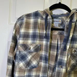 Carhartt Relaxed Fit Flannel Hooded Plaid Shirt Size Medium Blue Tan Button Down thumbnail 2