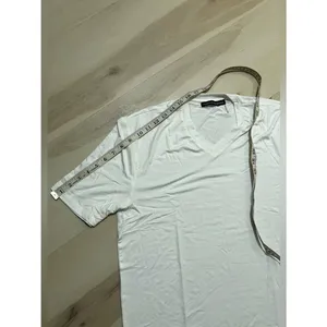 Naked Wardrobe NEW Women’s Oversized Medium White V-neck T-shirt thumbnail 4