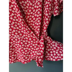 Red and White Floral Wrap Top by ONE Clothing - Size XS thumbnail 8