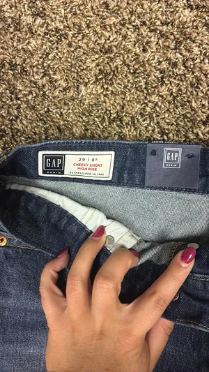 Gap Denim Shorts Women’s cheeky short high rise thumbnail 5