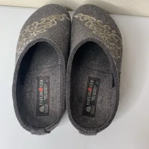 Haflinger Clog Slippers Slip On Gray Embroidered Pattern Women’s Sz 37 US 6 thumbnail 7
