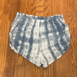 Billabong Tie Dye Rayon Dolphin Shorts‎ Women's Size S Blue White Casual Beach thumbnail 2