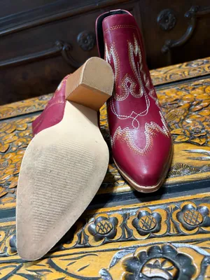 Red Cowboy Boots Size 8 thumbnail 3