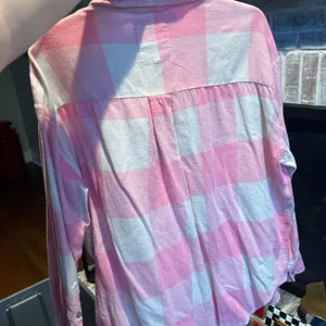 Aerie flannel pink plaid button up women’s small oversized thumbnail 3