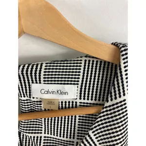 Calvin Klein Pleated Plaid Sleeveless Top Size Large thumbnail 5