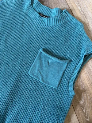 PrettyGarden Teal Knit Sleeveless Sweater Top Size Small thumbnail 4
