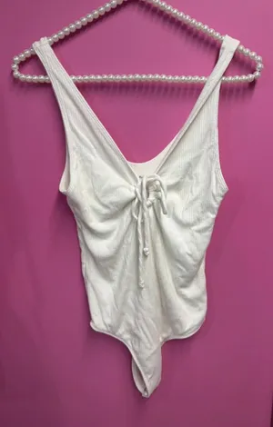Abercrombie Women’s White Ribbed Tie-Front Bodysuit thumbnail 1