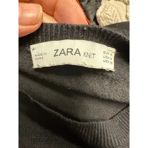 ZARA KNIT Black‎ Crewneck Sweater with Pearl Button Cuffs - Size M thumbnail 4