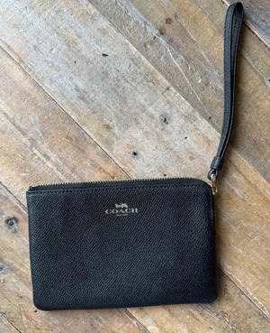 Coach Black Pebbled Leather Wristlet Zip Clutch Card Slot Authentic Near Perfect thumbnail 1