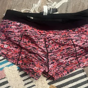 Lululemon speed short in size‎ 4 thumbnail 10
