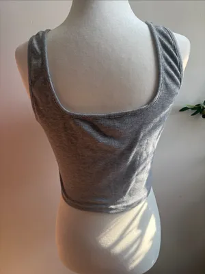 SHEIN Gray Ribbed Notch-Front Button Crop Tank thumbnail 4