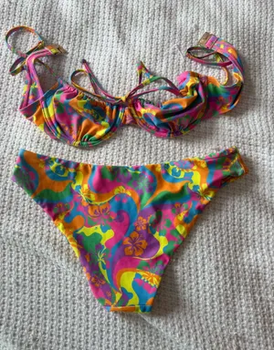 Kulani Kinis Bikini thumbnail 2