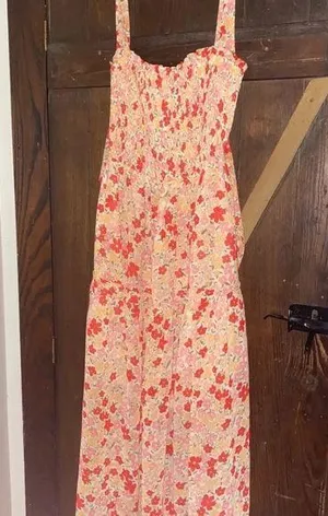 Boutique cross strap dress tie back floral maxi dress length thumbnail 1