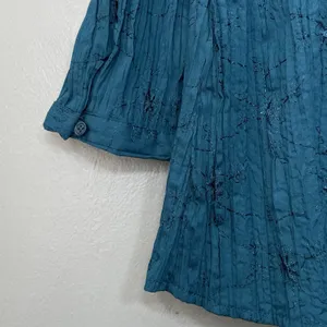 St. John's Bay Teal Eyelet Blouse Size Large Crinkle Empire Waist Embroidered Top Cottage Y2K thumbnail 6