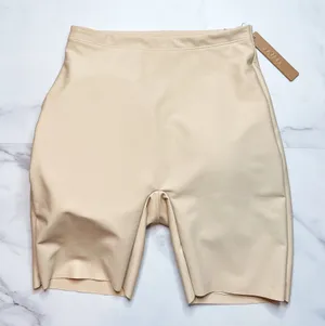 NWT Skims Body Butt Enhancing Padded Shorts thumbnail 1
