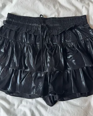 Boutique Black Ruffled Mini Skirt thumbnail 1