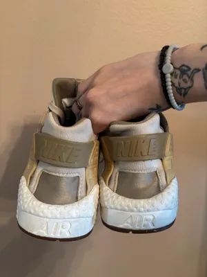 Nike Wmns Air Huarache Run Premium 'Oatmeal' thumbnail 4