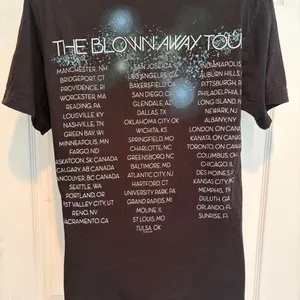 Carrie Underwood Blown Away Tour Concert Band Tee Black Graphic T-Shirt Y2K Sz S thumbnail 3