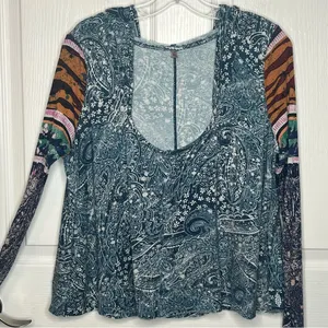 Free People Movement Sz L Mix Print Hooded Swing Top Cropped Long Sleeves thumbnail 12