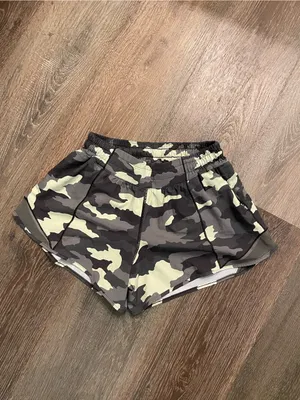 Lululemon Hotty Hot Low-Rise Short Camo Print Women's Running Green Size 6 thumbnail 3