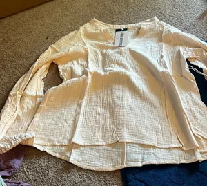 NWT urban outfitters lumiere blouse M‎ thumbnail 1
