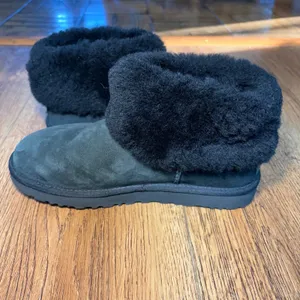 UGG Classic Mini Fluff Black Suede Sheepskin‎ Ankle Boots Womens 8 Cozy Winter thumbnail 8