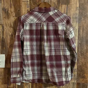 Cabela’s Women’s Stretch Flannel Shirt size medium thumbnail 2