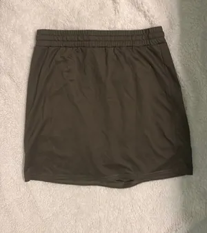 Amazon green/brown set thumbnail 1
