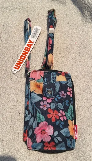 UNIONBAY Wristlet w/ Phone Holder thumbnail 1