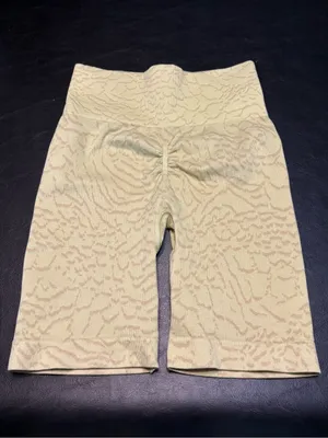 Gymshark Beige High-Waist Animal-Texture Bike Shorts thumbnail 4