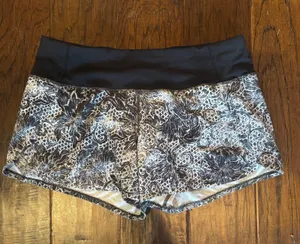 Lululemon Speed Up Shorts 4" thumbnail 2