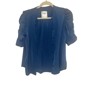 ✨Abercrombie & Fitch Ruched Sleeve Sz Small Blue Top✨ thumbnail 6